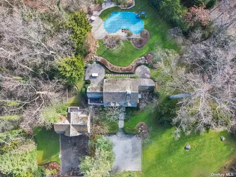 518 Centre Island Rd, Centre Island, NY 11771