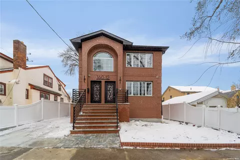 160-12 78th Ave, Flushing, NY 11366