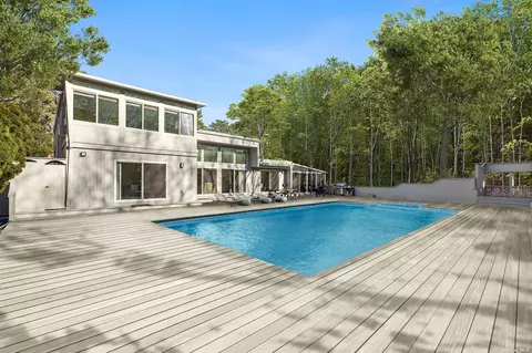 32 Fox Hollow Dr, East Quogue, NY 11942