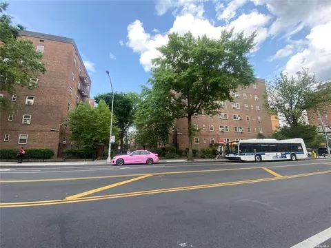 44-55 Kissena Blvd #6C, Flushing, NY 11355