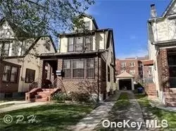 140-95 Burden Cres, Jamaica, NY 11435