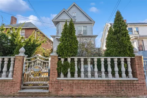 145-32 33rd Ave, Flushing, NY 11354
