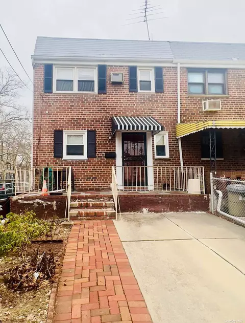 47-01 Oceania St, Bayside, NY 11361
