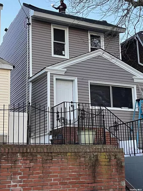 1429 110th St, College Point, NY 11356