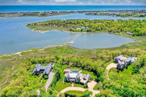 28 Bay Rd, Quogue, NY 11959