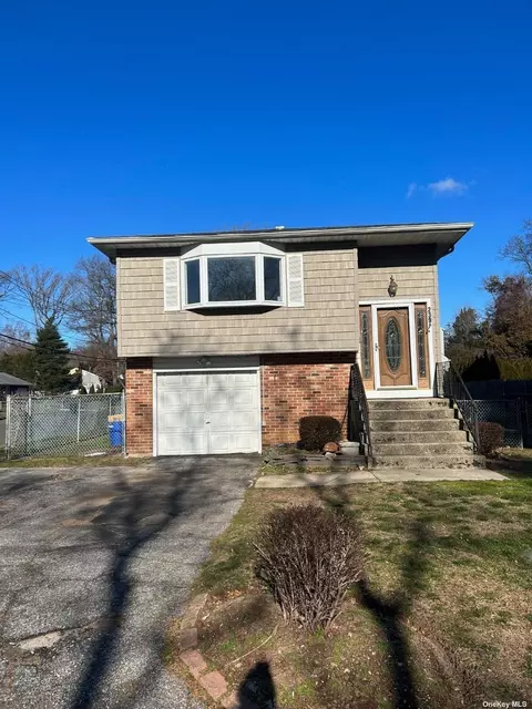 239 Crombie St # A, Huntington Station, NY 11746
