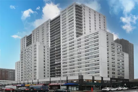 125-10 Queens Blvd #2608, Kew Gardens, NY 11415