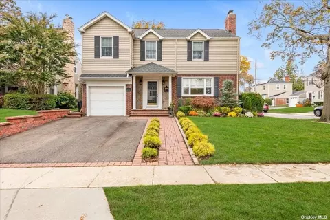 1 Newkirk Ave, East Rockaway, NY 11518