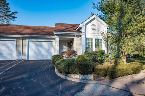 11 Douglaston Ct #11, Ridge, NY 11961