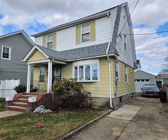 220-05 131 Ave, Laurelton, NY 11413