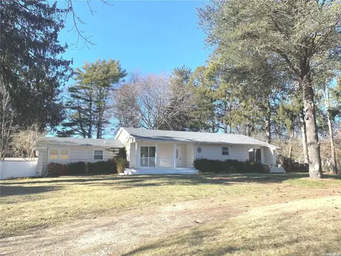 295 Tuckahoe Rd, Southampton, NY 11968