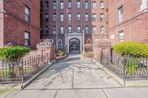 36-20 168 St #5H, Flushing, NY 11358