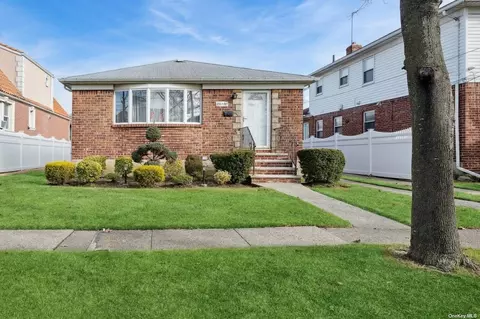 14-41 Burton St, Beechhurst, NY 11357