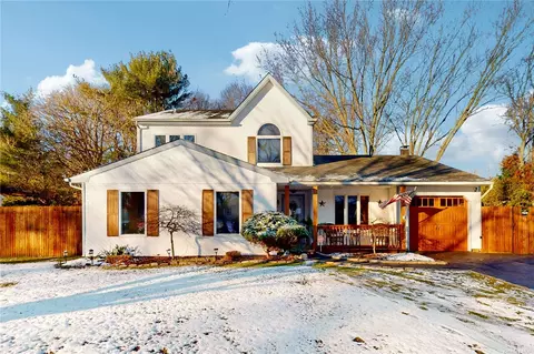 12 Timber Trail Ln, Medford, NY 11763