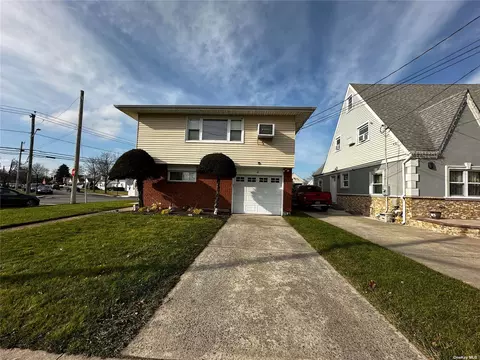 4 Page Ave, Hempstead, NY 11550