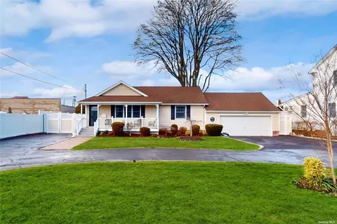 1789 Stuyvesant Ave, East Meadow, NY 11554