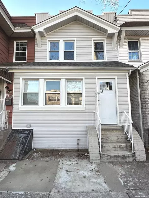 88-20 78th St, Jamaica, NY 11421