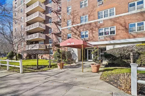 151-40 88th St #5M, Howard Beach, NY 11414