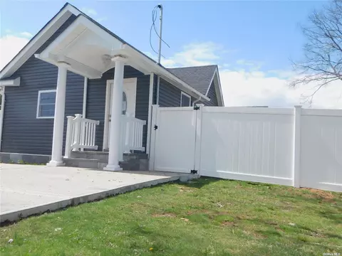 796 A Bayview Ave #A, Amityville, NY 11701