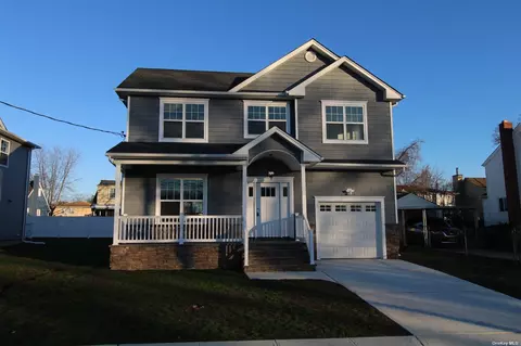 84 Sunset Dr, Hempstead, NY 11550