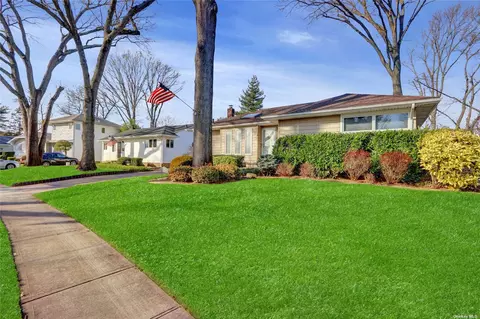 1477 Beech Ln, East Meadow, NY 11554