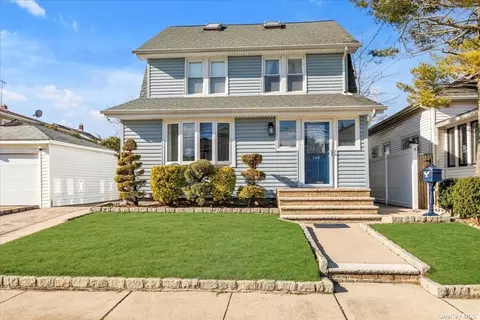 146 N Grove St, Valley Stream, NY 11580