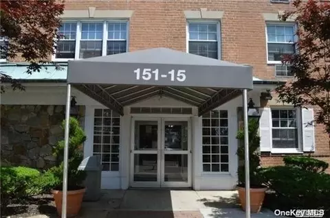 151-15 84th St #2H, Howard Beach, NY 11414