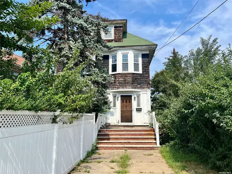 210-29 28th Ave, Bayside, NY 11360