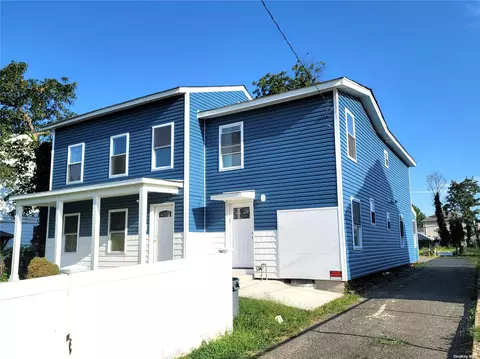 70 Grove St, Hempstead, NY 11550