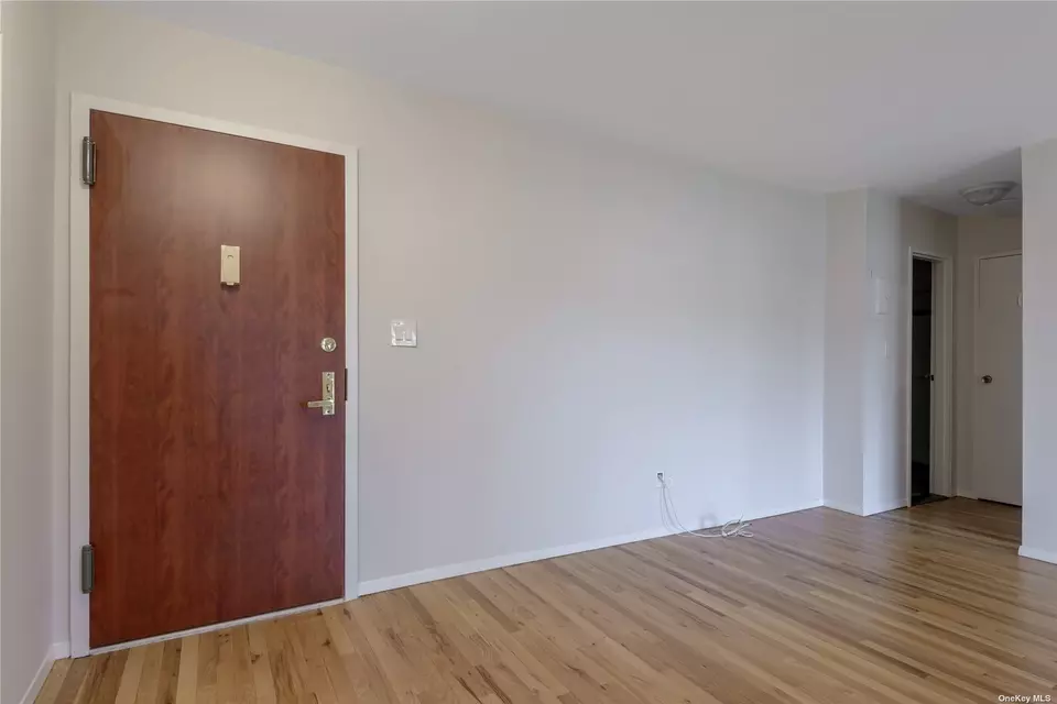 1 Toms Point Ln 1/2D, Port Washington, NY 11050 26 Photos Movoto