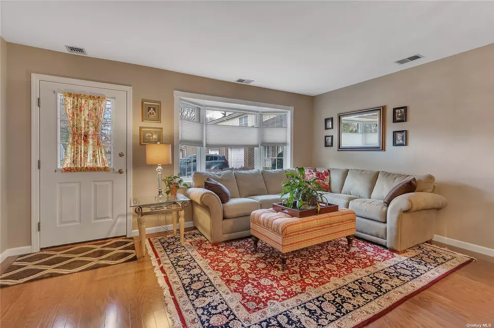 19 Sandy Hill Rd 19, Commack, NY 11725 28 Photos Movoto