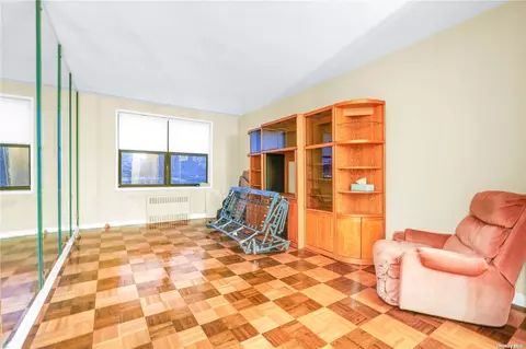 142-21 26th Ave #3G, Flushing, NY 11354