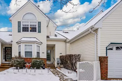 2904 Eve Ann Dr #2904, Port Jefferson Station, NY 11776