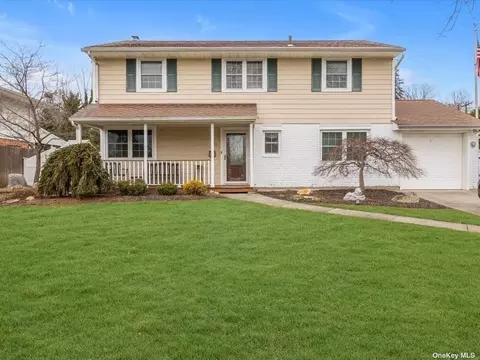 45 Rumford Rd, Kings Park, NY 11754