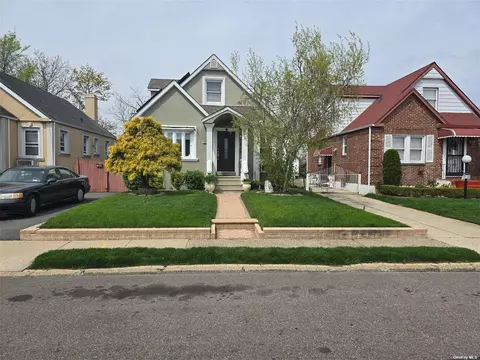119-34 234th St, Cambria Heights, NY 11411