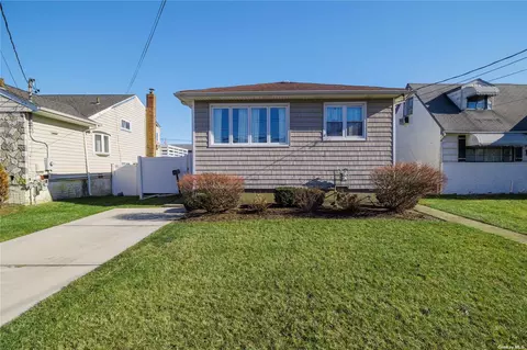 377 Nassau Ave, Freeport, NY 11520