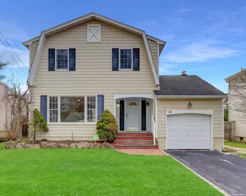 36 Forester Ct, Northport, NY 11768