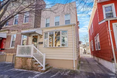 7336 71st St, Glendale, NY 11385