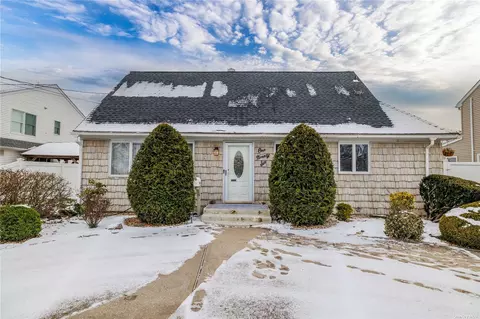 196 Byrd St, Oceanside, NY 11572