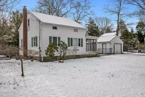 320 Soundview Dr, Rocky Point, NY 11778