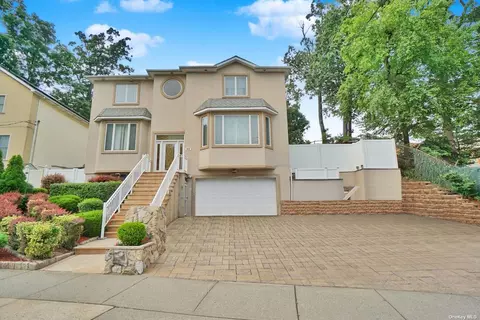 820 Hylan Blvd, Staten Island, NY 10305