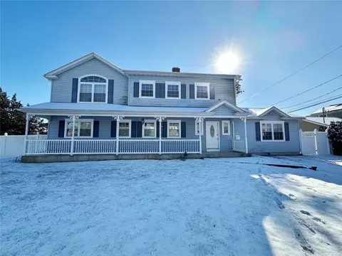 2 10th St, Carle Place, NY 11514