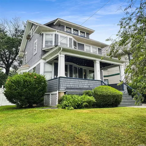 225 Bement Ave, Staten Island, NY 10310