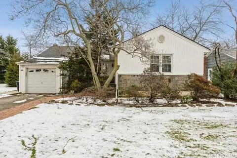 33 N Strathmore St, Valley Stream, NY 11581