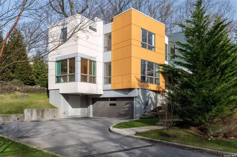 163 Old Colony Rd, Greenburgh, NY 10530