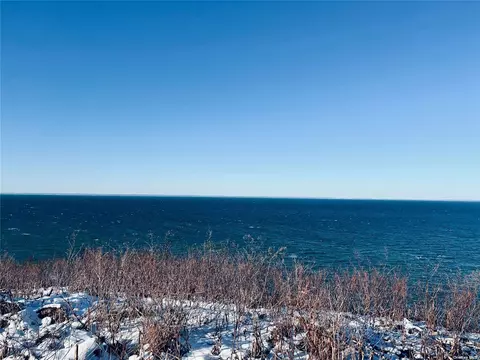 12 Surf Rd, Rocky Point, NY 11778