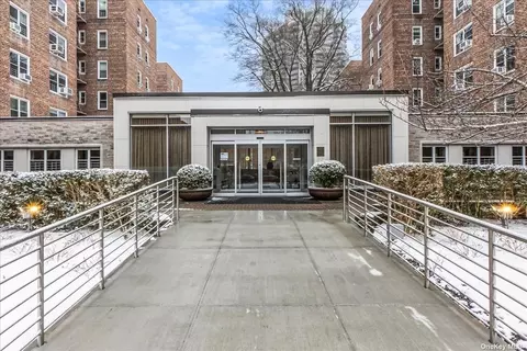 112-20 72nd Dr #D21, Forest Hills, NY 11375