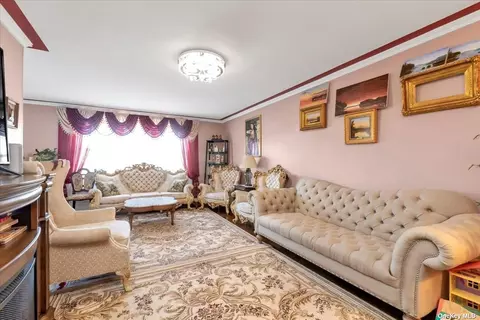 92-30 56th Ave #3J, Elmhurst, NY 11373