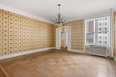 35-54 80th St #22, Jackson Heights, NY 11372