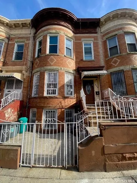201 Hemlock St, Brooklyn, NY 11208
